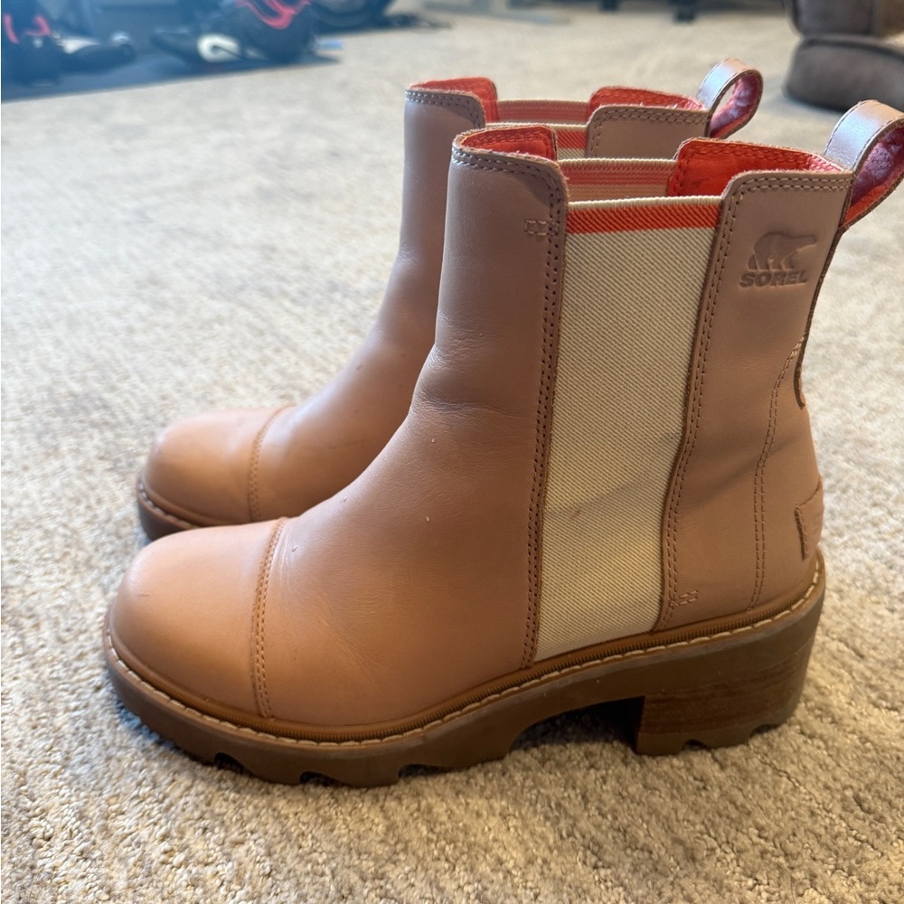 Sorel Joan Now Chelsea Boot Size 9.5